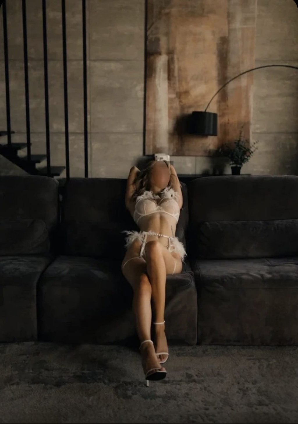 Алиса : проститутки индивидуалки в Омске